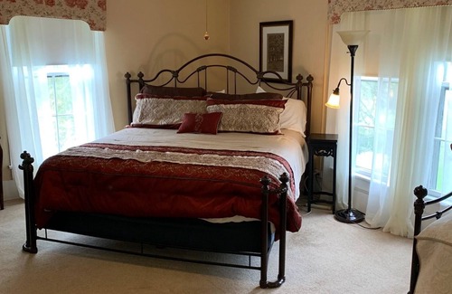Pisgah Forest Cama Y Desayuno | Key Falls Inn