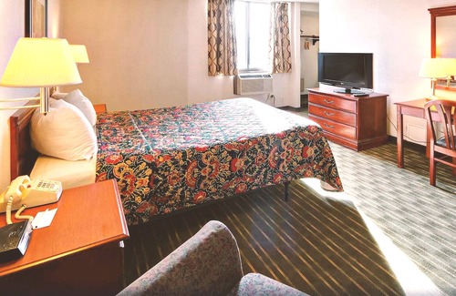 Roseville Casa | Key Inn Roseville - 1 King Bed Non-Smoking