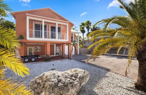 Ocean Isle Estates Casa | Key Largo - 5 cama 5 baño, Piscina, Jacuzzi, Océano Abierto, Cocina al aire libre, Tiki Hut.