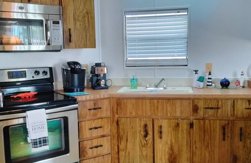 Key Largo Cabaña | Key Largo Cozy Cottage! Paradise Awaits you! Private Beach& Boat Ramp
