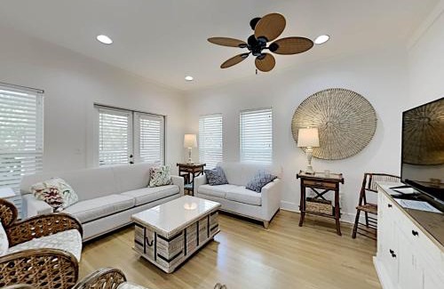 Seacrest Casa | Key Lime Cottage