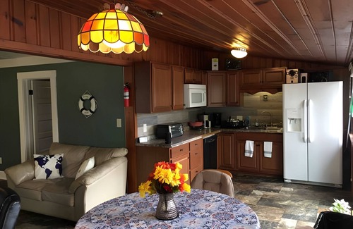 Monticello Casa | Key Lime Resorts - Unit #5 - 5 O'Clock Somewhere Lake House
