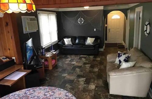 Monticello Casa | Key Lime Resorts - Unit #5 - 5 O'Clock Somewhere Lake House