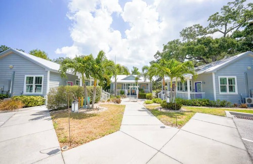 Dunedin Cabaña | Key West Style Cottage - with pool/hot-tub