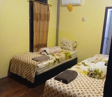 Nias Casa | KeyHole Surf Camp