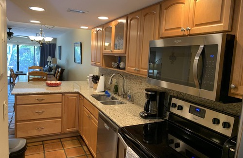 Islamorada Casa | Keys Getaway – 2 Bikes, Heated Pool, Small Beach & Sunset Dock Views
