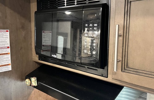 Gypsum Alquiler De RV | Keystone Cougar 32 RLI luxury. Minutes from Cedar point and the Walleye capital