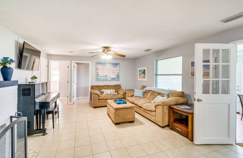 Keystone Heights Cabaña | Keystone Heights Vacation Rental: On the Lake!