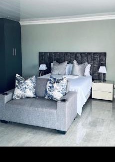 Mamaolo Cabina | KGADITSE ROAD LODGE