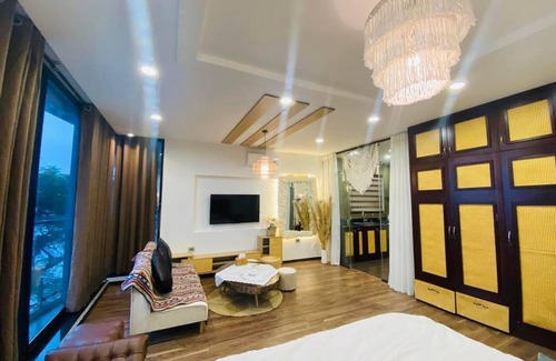 Bai Chay Hotel | KHANG LINK