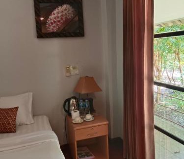 Khlong Sok Cabina | Khao Sok River & Jungle Bungalow