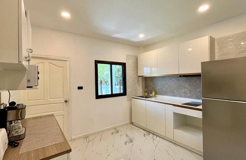 Khuekkhak Apartamento | Khaolak Home - Large 16 Meters Lap Swimming Pool With 500mbps Private Wifi