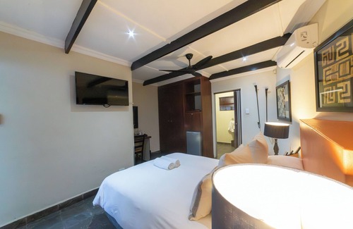 Schoemansville Casa | Khayamanzi Guesthouse