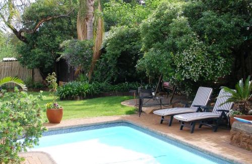 Schoemansville Casa | Khayamanzi Guesthouse