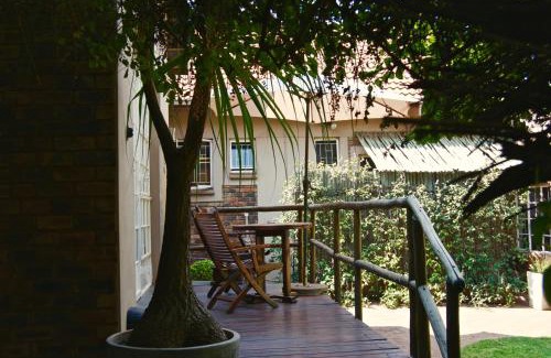 Schoemansville Casa | Khayamanzi Guesthouse