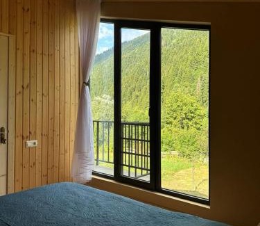 Racha-Lechkhumi and Lower Svaneti Casa | Khedi Utsera