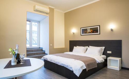 Lypky Apartamento | Khreshchatyk Apart Hotel Passage