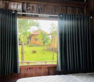 Chau Duc Cabina | Khu Nghỉ dưỡng Sinh thái Nhà Lụa Retreat