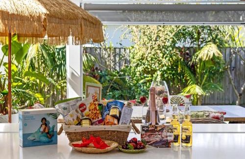 Casuarina Casa | Kia Orana Island Home with Pool
