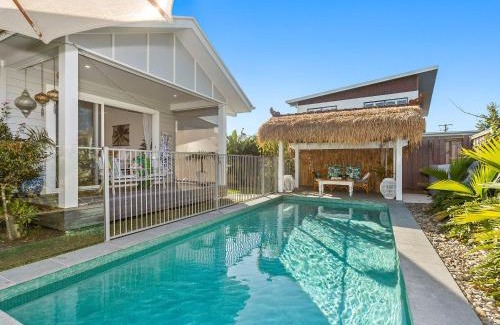 Casuarina Casa | Kia Orana Island Home with Pool