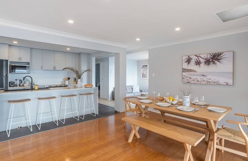 Kiama Heights Casa | Kiama Cliff Retreat - panoramic ocean views