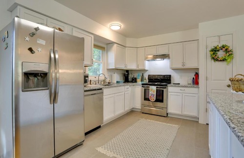 Kiamesha Lake Casa | Kiamesha Lake Home with Deck 4 Mi to Resorts World!