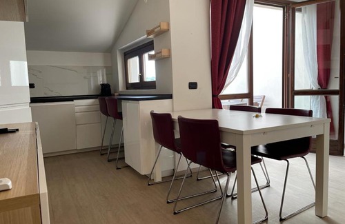 Brebbia Apartamento | Kibilù - Brebbia Bilocale con Piscina Parcheggio vicinanze Lago Maggiore