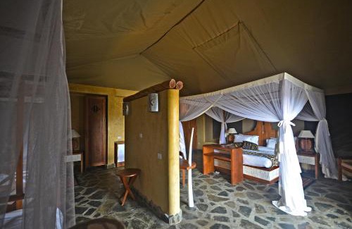 Tsavo East Otro | Kiboko River Camp