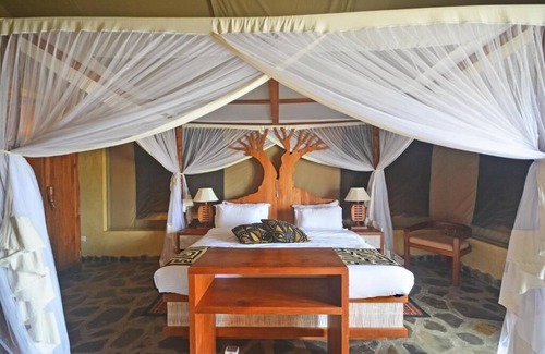Tsavo East Otro | Kiboko River Camp