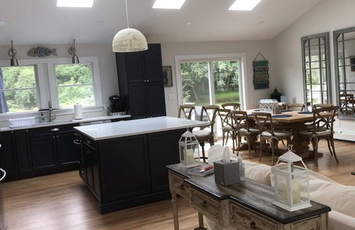 The Heights Casa | Kick back and unwind