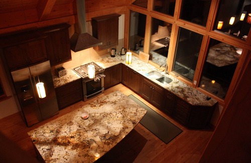 Golden Chalet De Esquí | Kicking Horse ski Chalet Excelentes vistas, 2 chimeneas, bañera de hidromasaje, sauna, suelo radiante