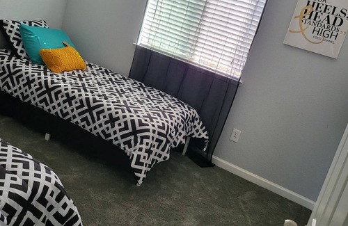 Stockton Casa | Kid friendly, BEAUTIFUL 4 bedroom house! Gated community, play area
