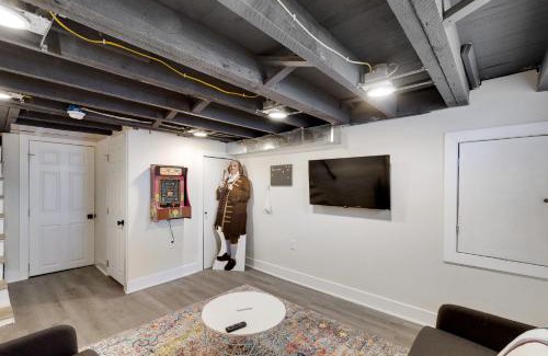 Fishtown Casa | Kid-Friendly Fishtown Family Retreat with Game Room