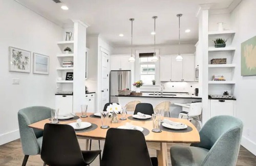 Inlet Beach Cabaña | Kid friendly home with golf cart, sports gear for beach pool lake