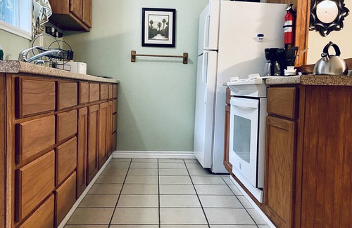 Leakey Casa | Kid Friendly, River house 65 yards to the Frio River