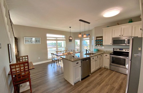 Morgantown Casa | August Discounted! Kid’s Retreat, Pools & Tennis