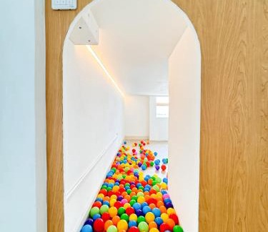Medini Apartamento | KidsVille Slide AquaZone Afiniti I Walk to Legoland JB, Johor Bahru, Malaysia