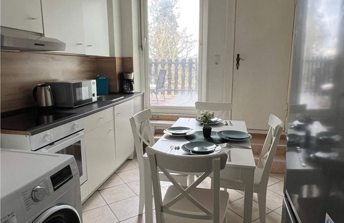 Neumuenster Casa | Kieler Straße 73 W4 - 3 bedrooms with 2 bathrooms