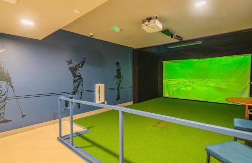 North Scottsdale Apartamento | Kierland Commons, Private Rooftop, TPC Golf, Pool, Gym