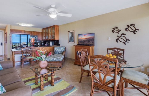 Kihei Condominio | Piso superior: D614 Vista espectacular - Gestionado por el propietario: mensaje de disponibilidad