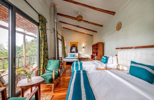 Luhizha Cabina | Kiho Gorilla Safari Lodge