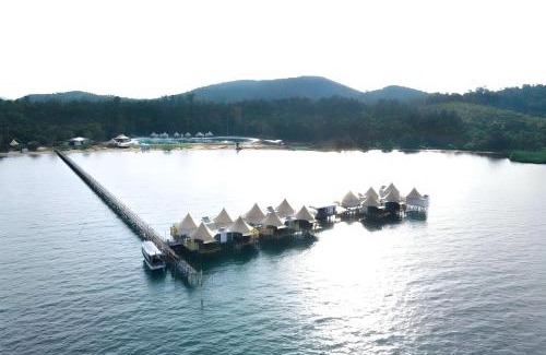 Galang Complejo | Kiki Beach Resort, Batam