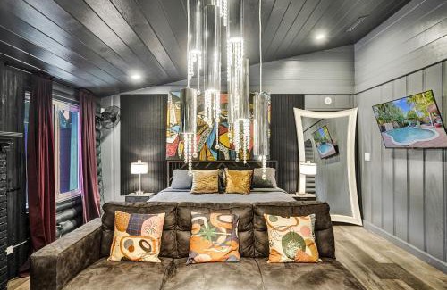Wilton Manors Casa | Kiki Grand Suite - Men's Clothing optional Guest Houses