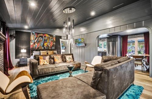 Wilton Manors Casa | Kiki Grand Suite - Men's Clothing optional Guest Houses