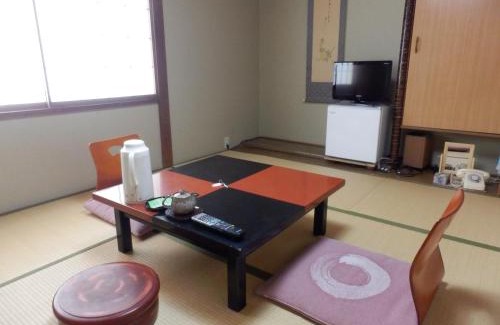 Nagamachi District Hotel | Kikunoya Ryokan