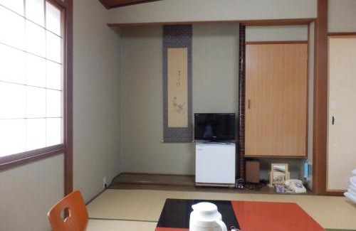 Nagamachi District Hotel | Kikunoya Ryokan