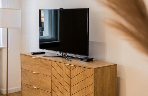 Wilda Apartamento | Kilińskiego Spacious Apartment by BookingHost