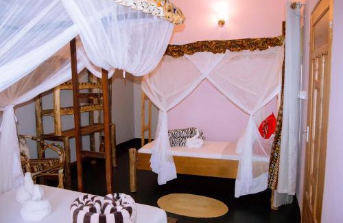 Moshi Hotel | Kilimanjaro Scenic Homestay