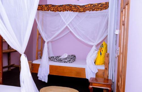 Moshi Hotel | Kilimanjaro Scenic Homestay