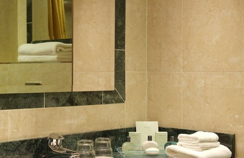 Killarney Hotel | Killarney Avenue Hotel
